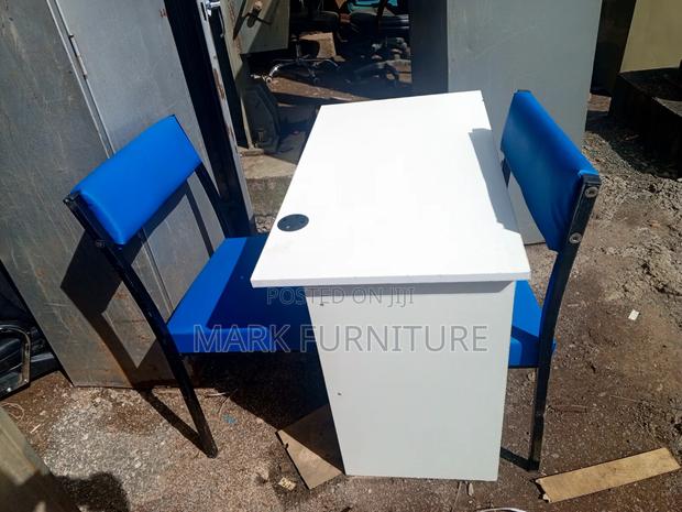 Manicure Table and Chairs - thumbnail 2