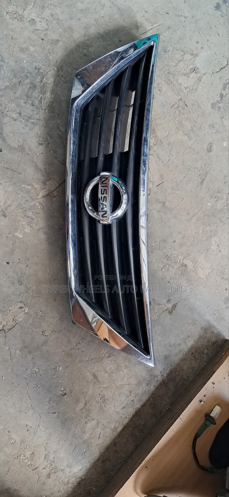 Front Grill Nissan Tiida Latio 2011 Model