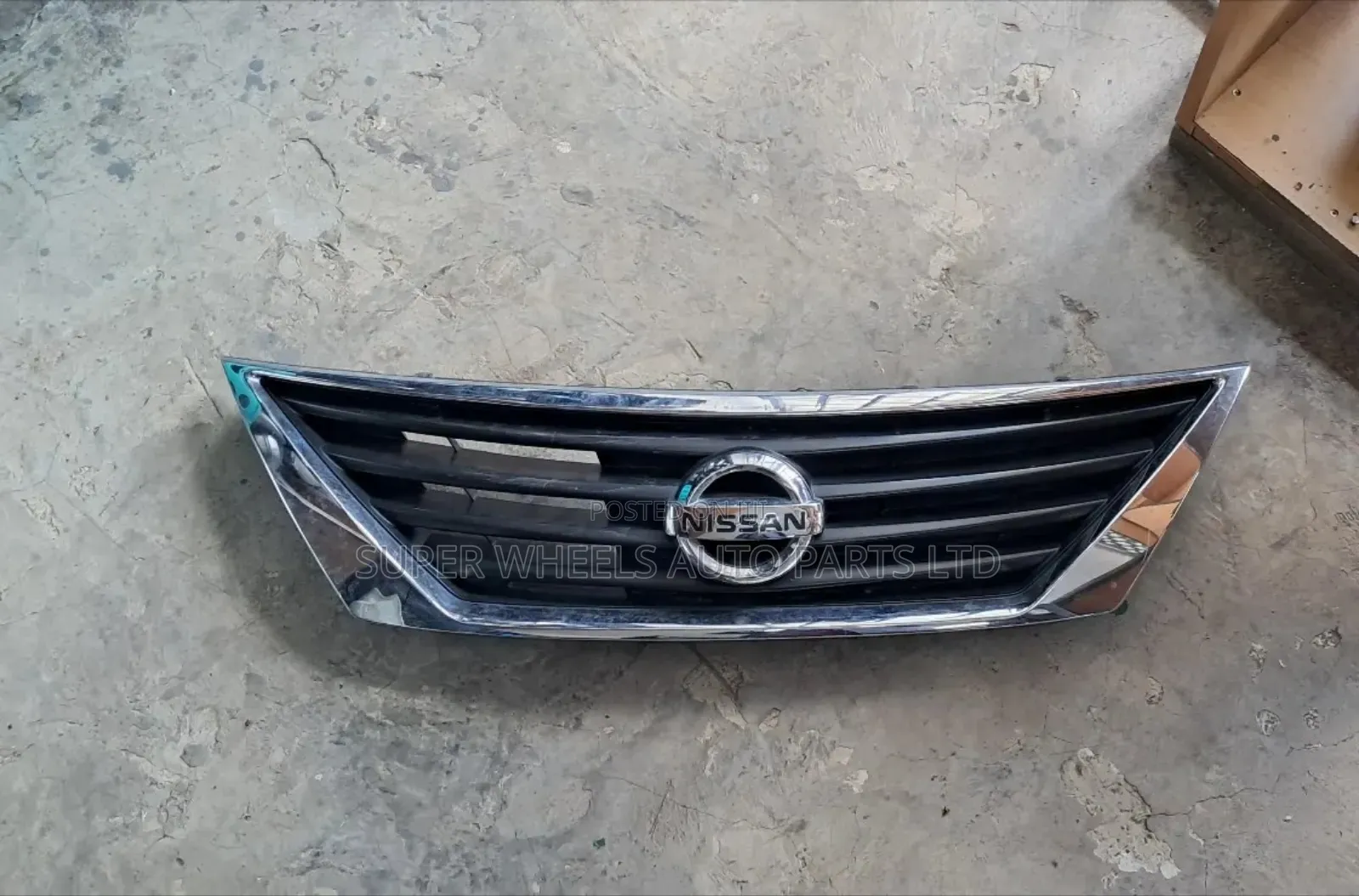 Front Grill Nissan Tiida Latio 2011 Model