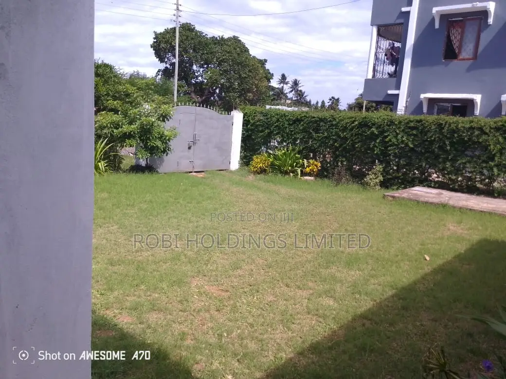 3bdrm Block of Flats in Goshen B - Mtwapa for sale