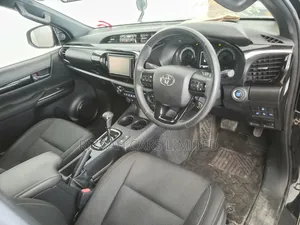 Toyota Hilux 2019 Black