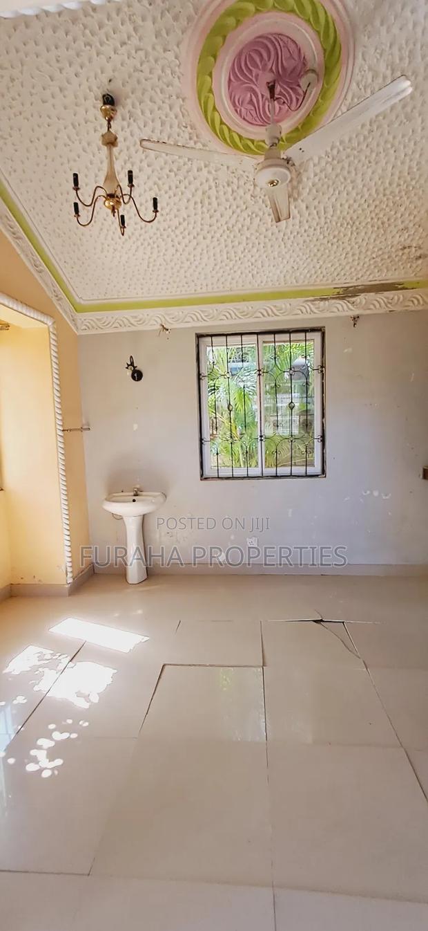 3bdrm Bungalow in Kiembeni for sale - thumbnail 5