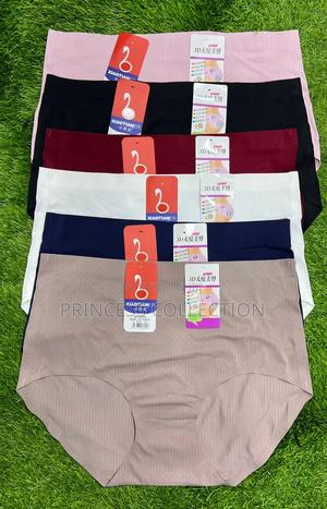 Seamless Dotted Panties - thumbnail 2