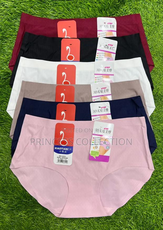 Seamless Dotted Panties - thumbnail 3