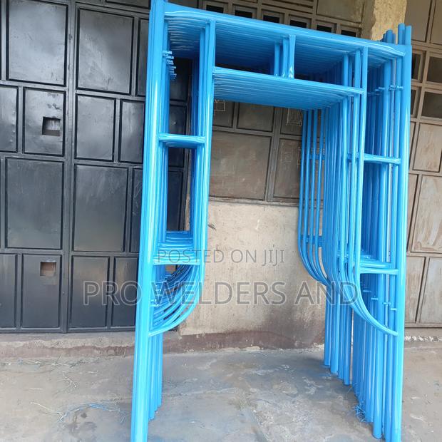"Heavy-Duty Steel Scaffolds – Strong Affordable"