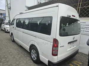 Toyota HiAce 2018 White