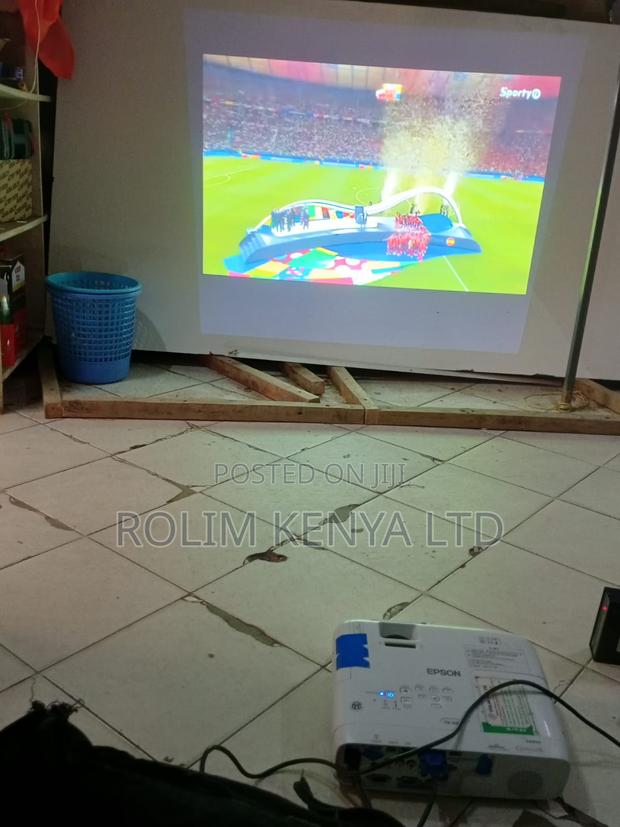 Projector for Hire in Kayole 3600 Lumens