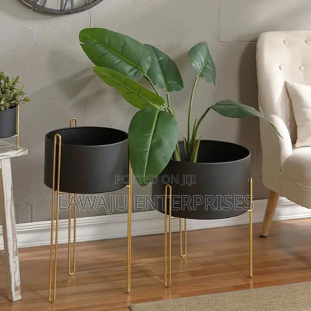 2 Pc Planter With Gold Stand - main view