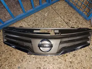 Nissan Note 2008 Grill