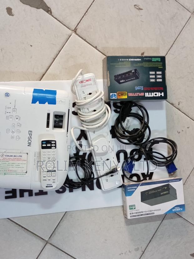 Projector for Hire 3600 Lumens in Clay City