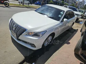 Toyota Crown 2015 White