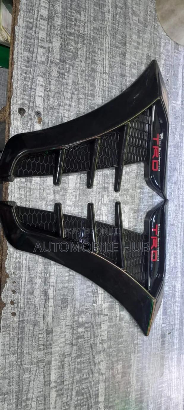 Seven Exterior Moulding Decorations Black