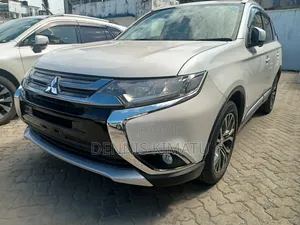 Mitsubishi Outlander 2017 White