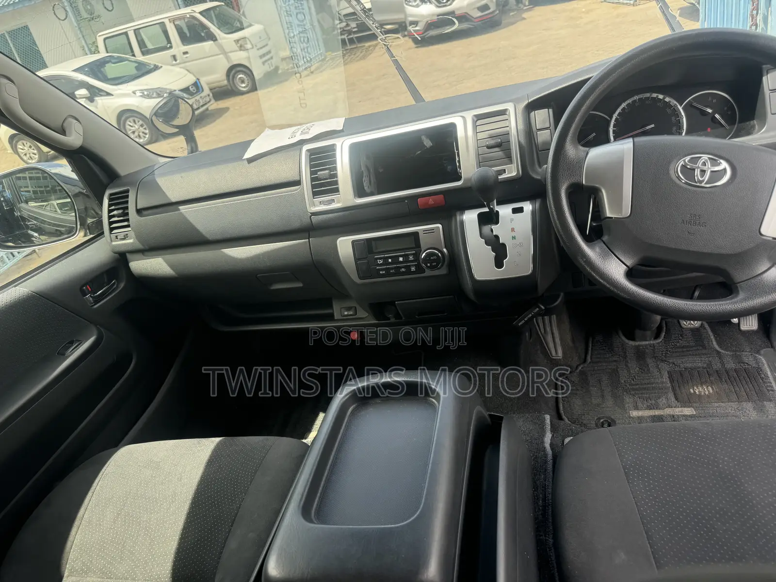 Toyota Regius 2017 Black
