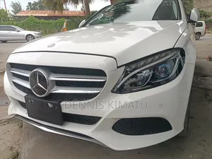 Mercedes-Benz C350 C350e Hybrid RWD 2018 White