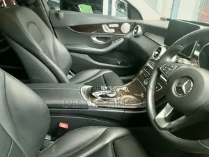 Mercedes-Benz C350 C350e Hybrid RWD 2018 White