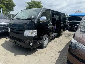 Toyota Regius 2017 Black
