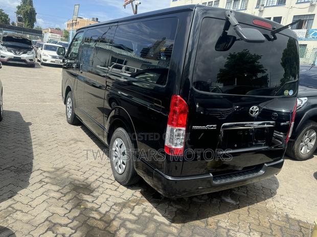 Toyota Regius 2017 Black - thumbnail 8