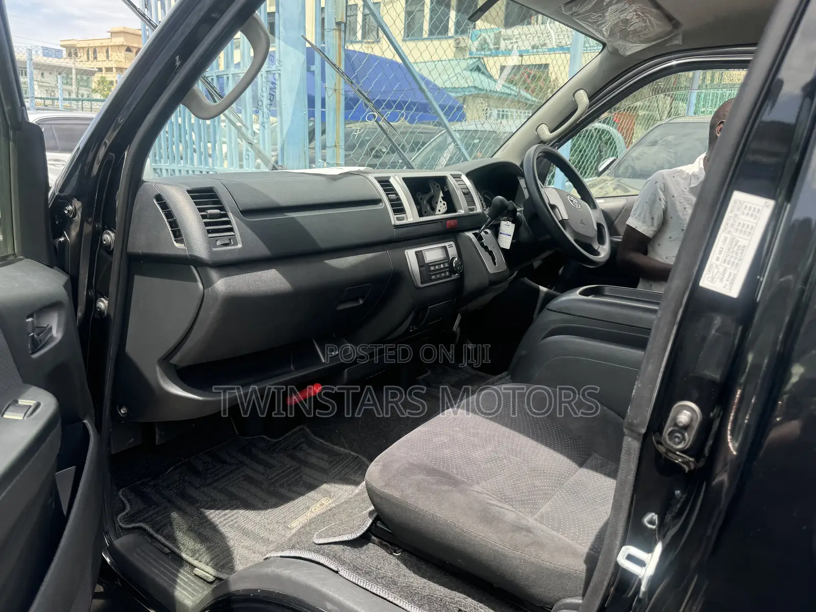 Toyota Regius 2017 Black