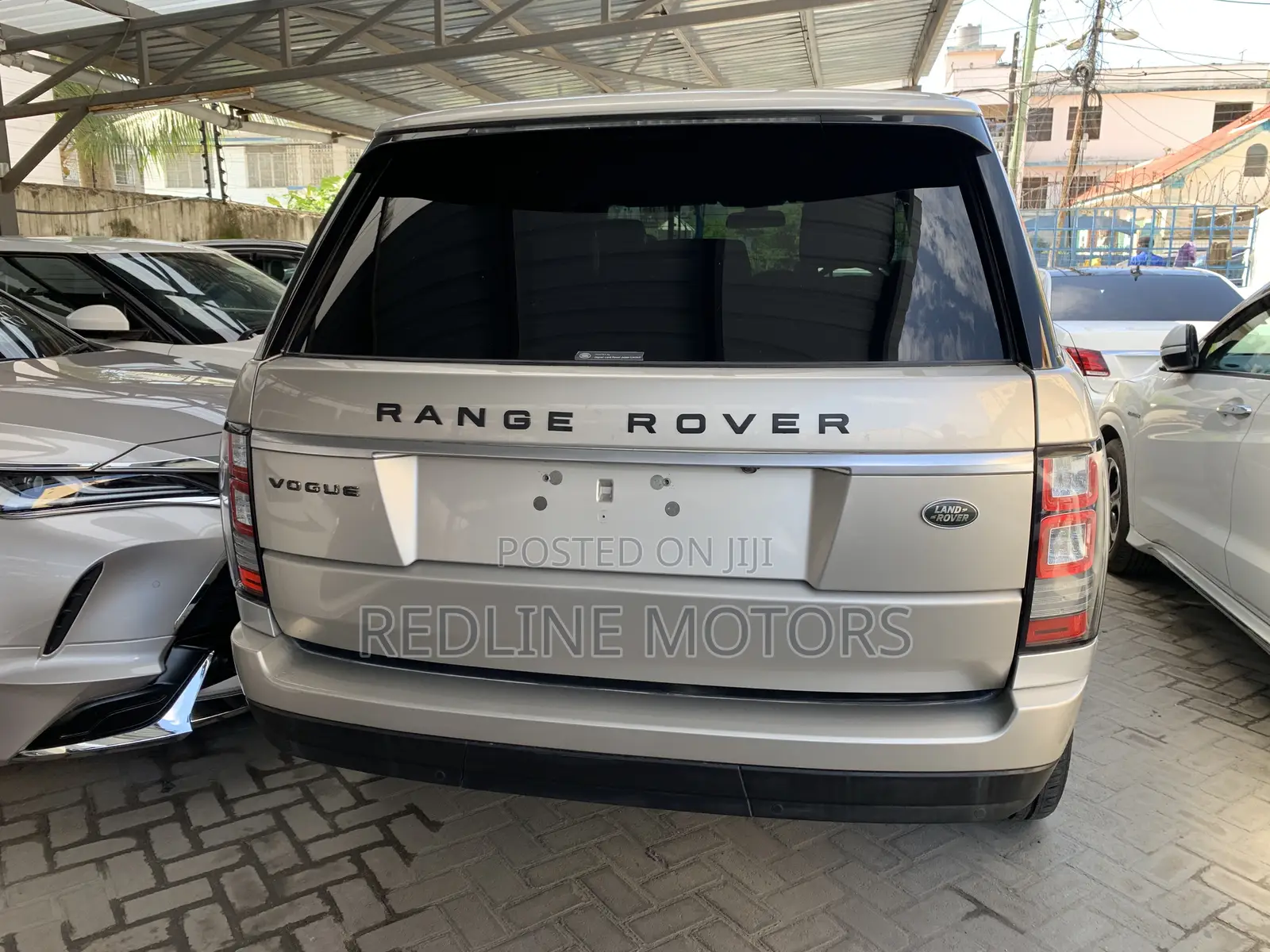 Land Rover Range Rover Vogue 2016 Gold
