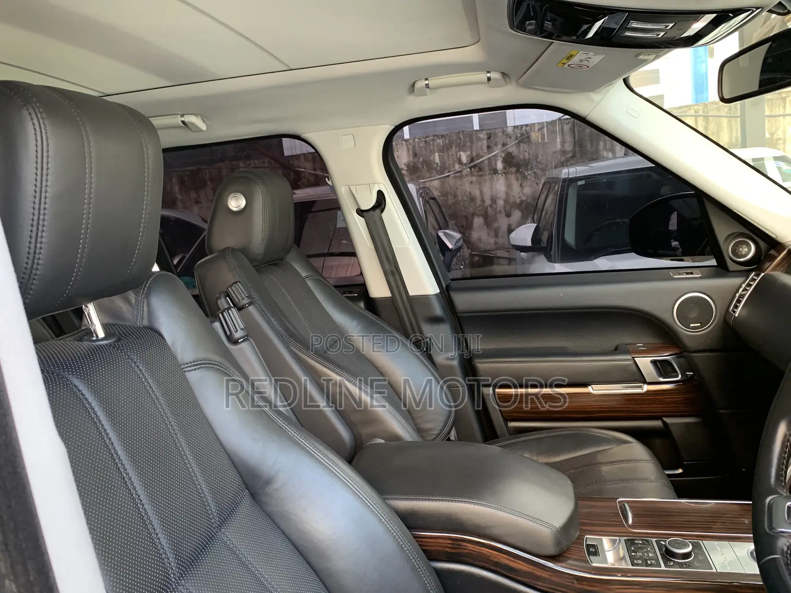 Land Rover Range Rover Vogue 2016 Gold
