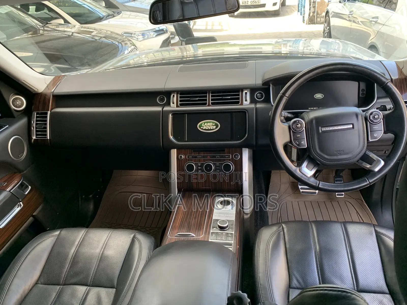 Land Rover Range Rover Vogue 2016 Gold