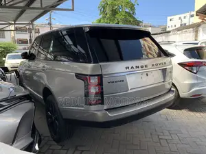 Land Rover Range Rover Vogue 2016 Gold