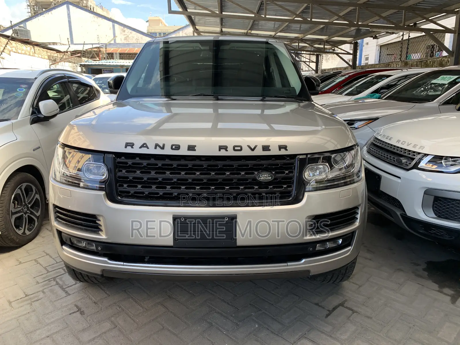 Land Rover Range Rover Vogue 2016 Gold
