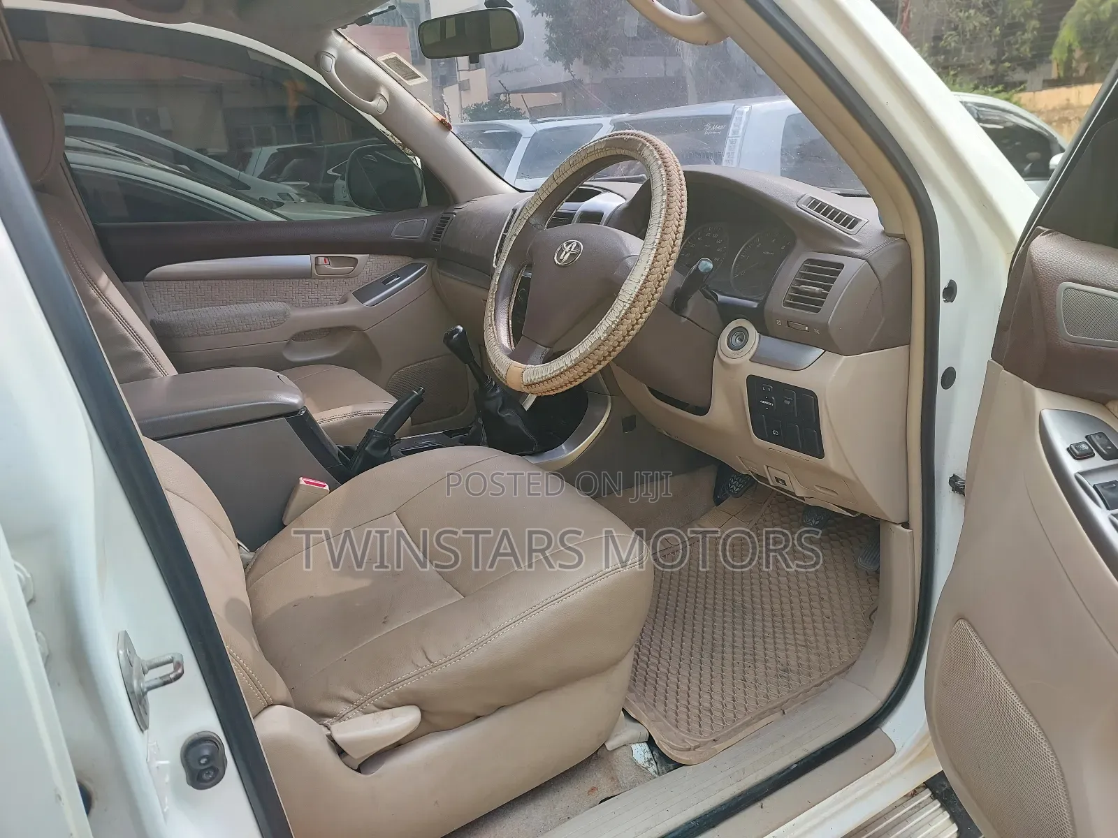 Toyota Land Cruiser Prado 2.7 i 2011 White