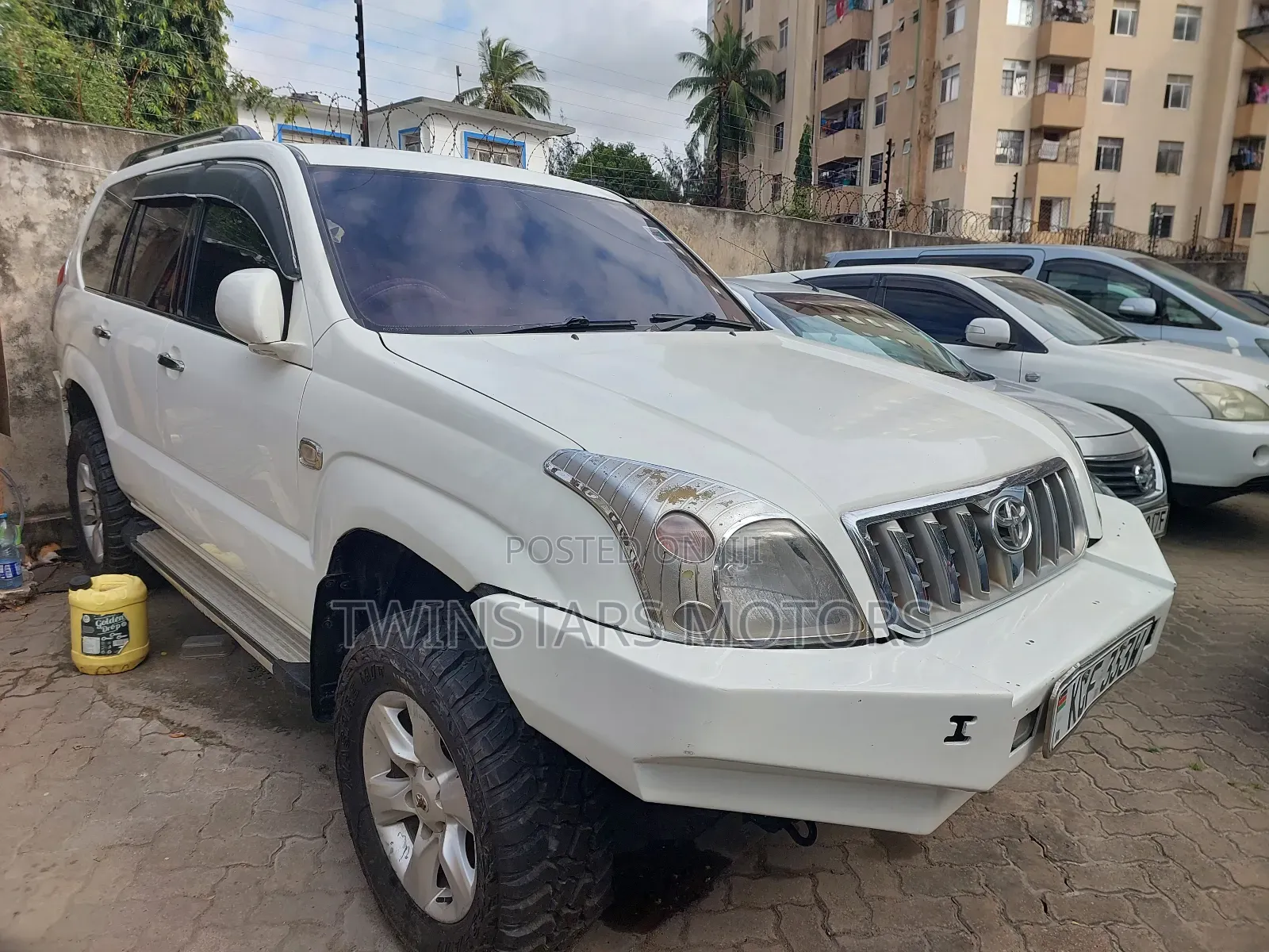 Toyota Land Cruiser Prado 2.7 i 2011 White