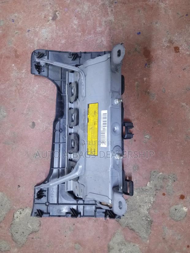 Knee Airbag Auris Model 2018. - main view