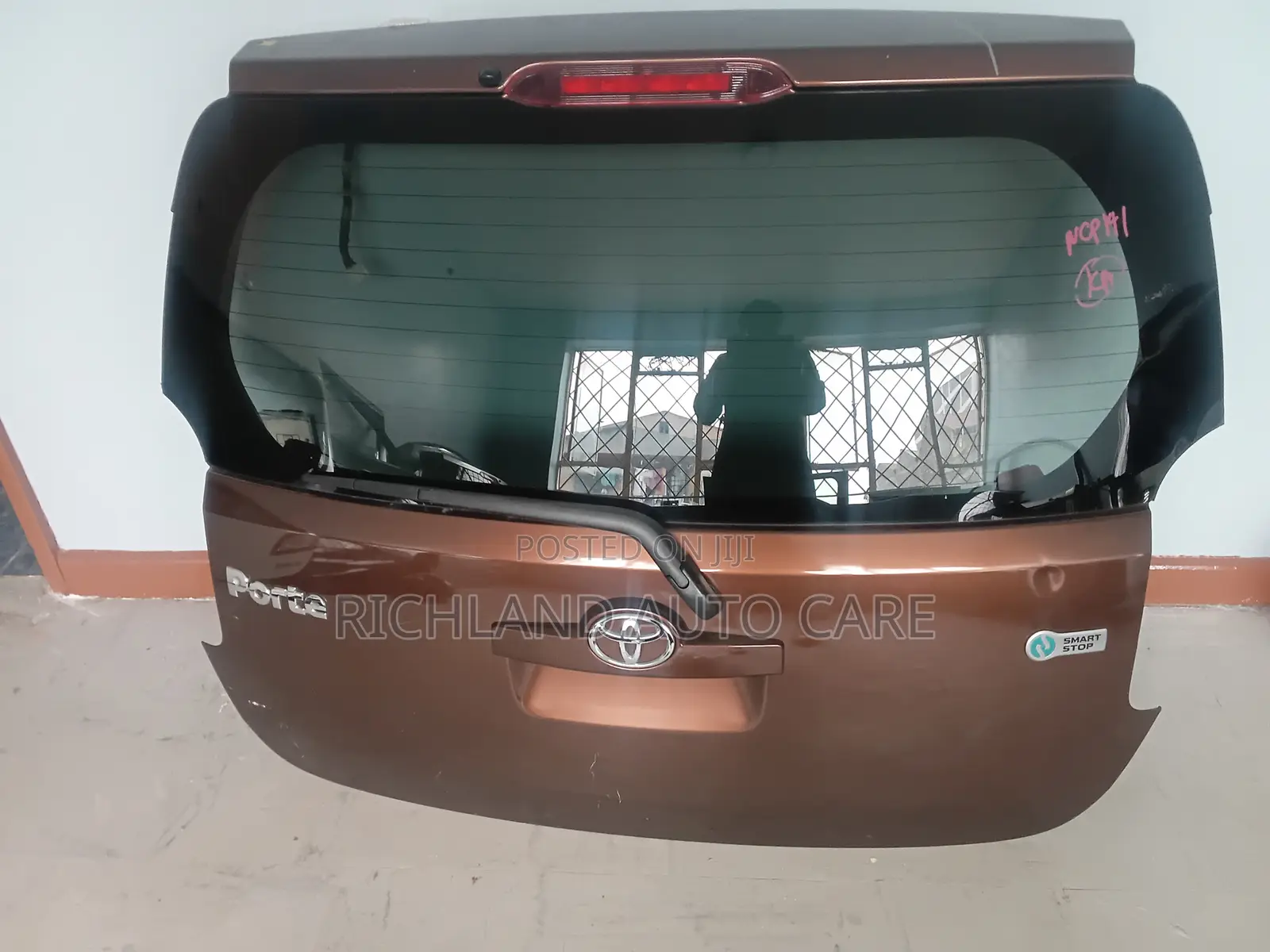 Rear Gate for Toyota Porte Ncp141
