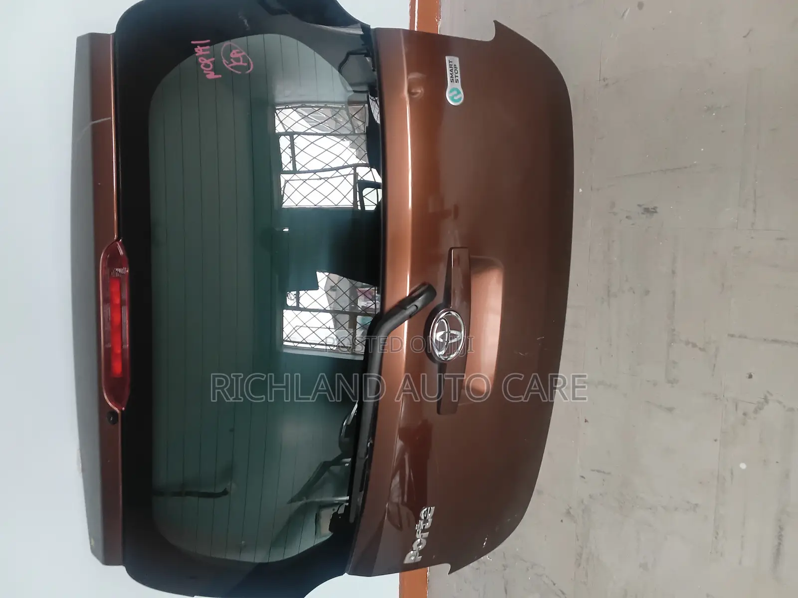 Rear Gate for Toyota Porte Ncp141