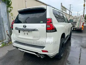 Toyota Land Cruiser Prado 2.8 2017 White