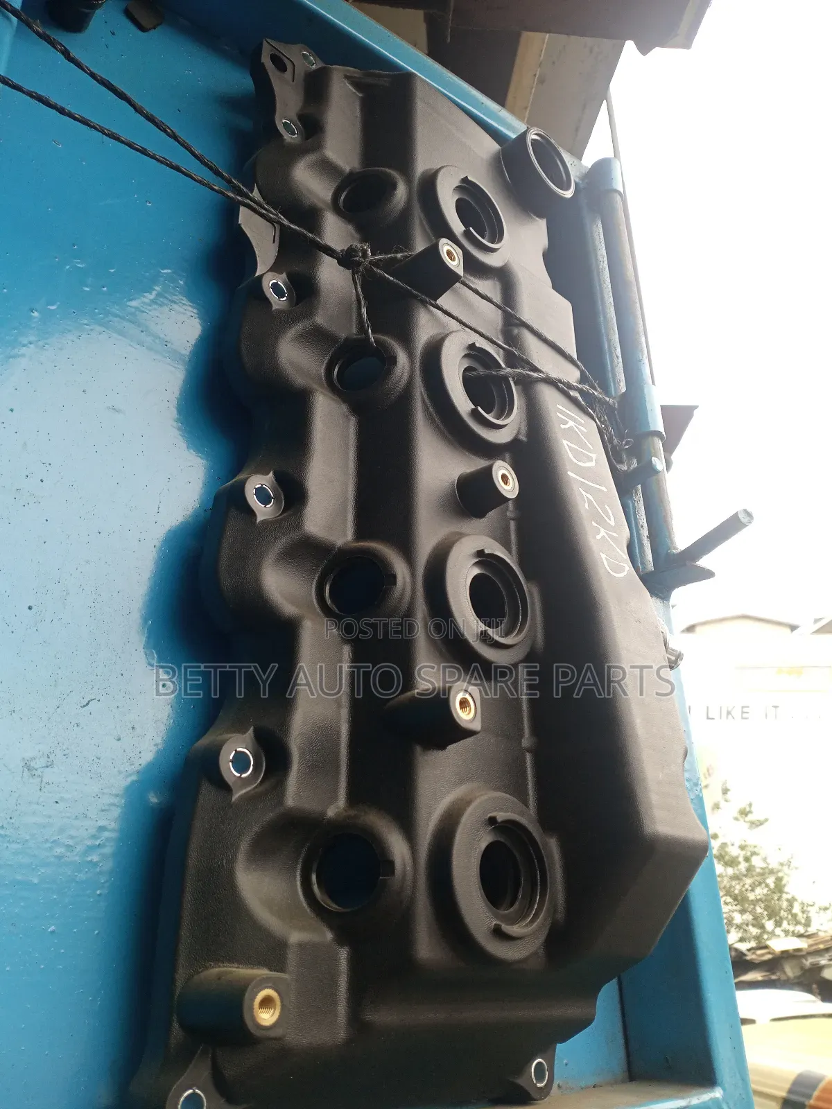 Toyota Hiace 7 L Engine Top Cover