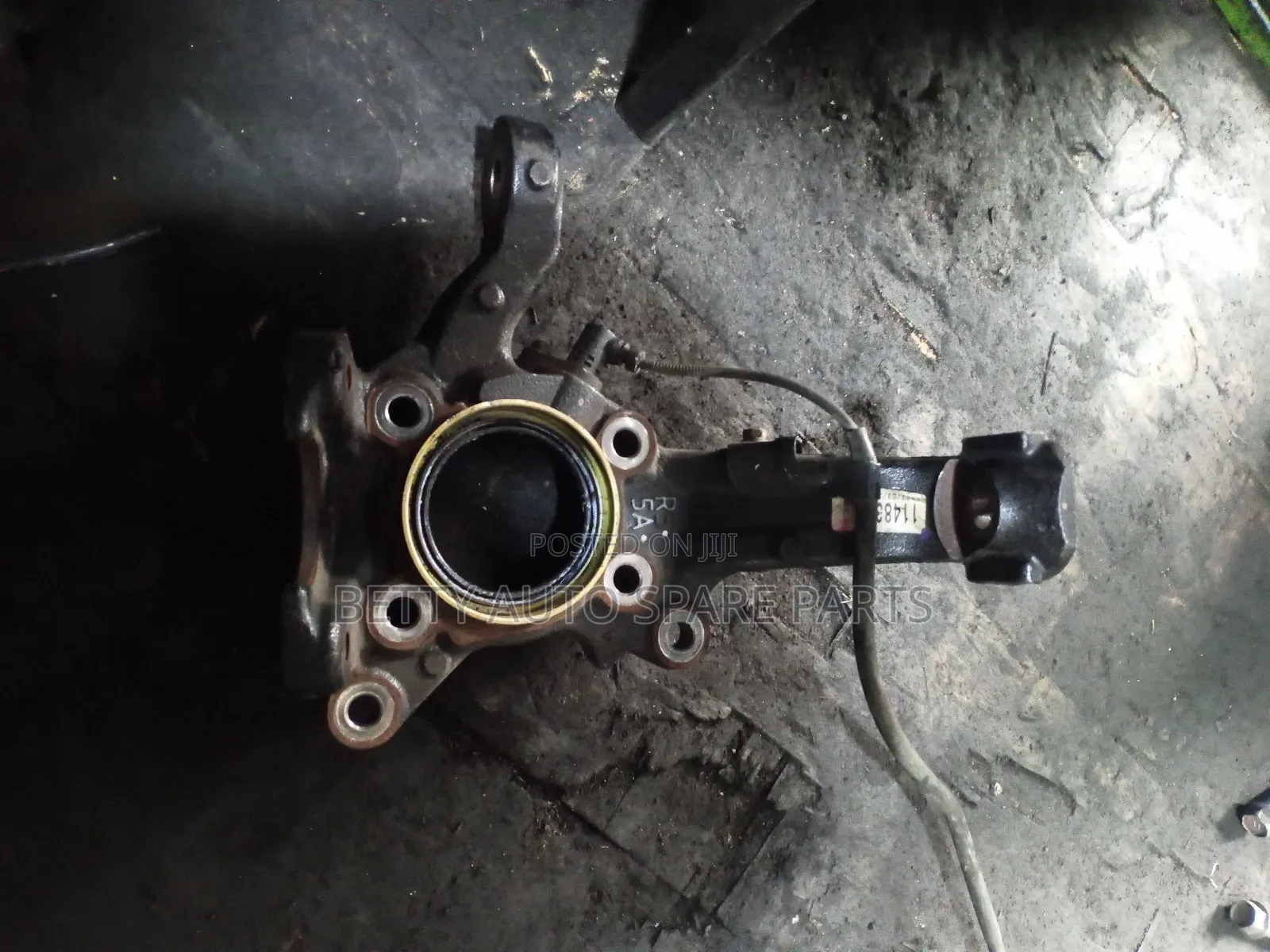 Toyota Hiace 7 L 4 Wd Knuckle