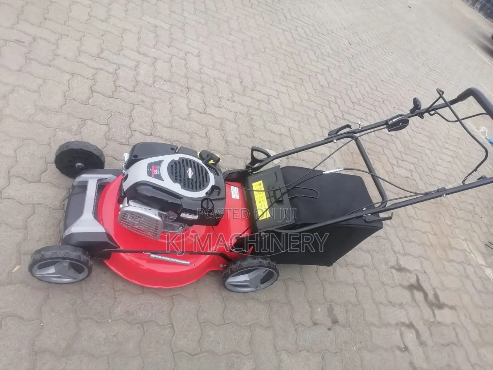 Briggs and Stratton Gasoline Lawn Mower 18inches.