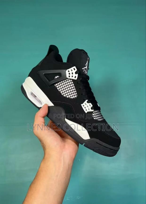 Top Quality Jordan 4 Black Cat , Black and White - thumbnail 2