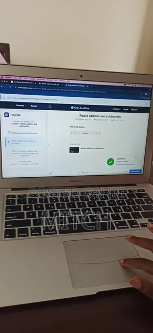 Laptop Apple MacBook Air 4GB Intel Core I5 SSD 128GB