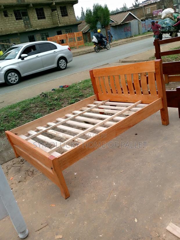 5*6 Hardwood Framed Bed - thumbnail 2