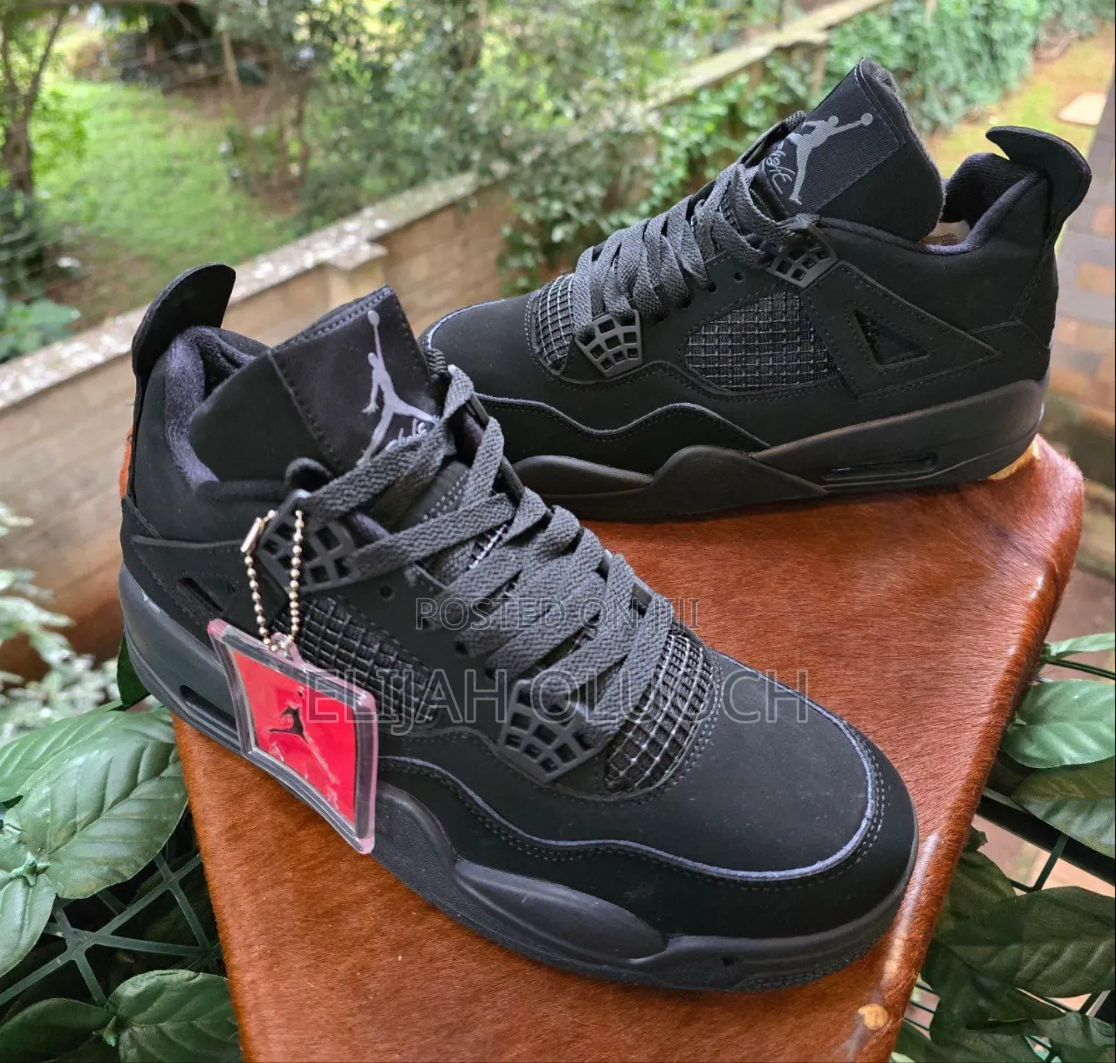 Nike Air Jordan 1 Black Cat