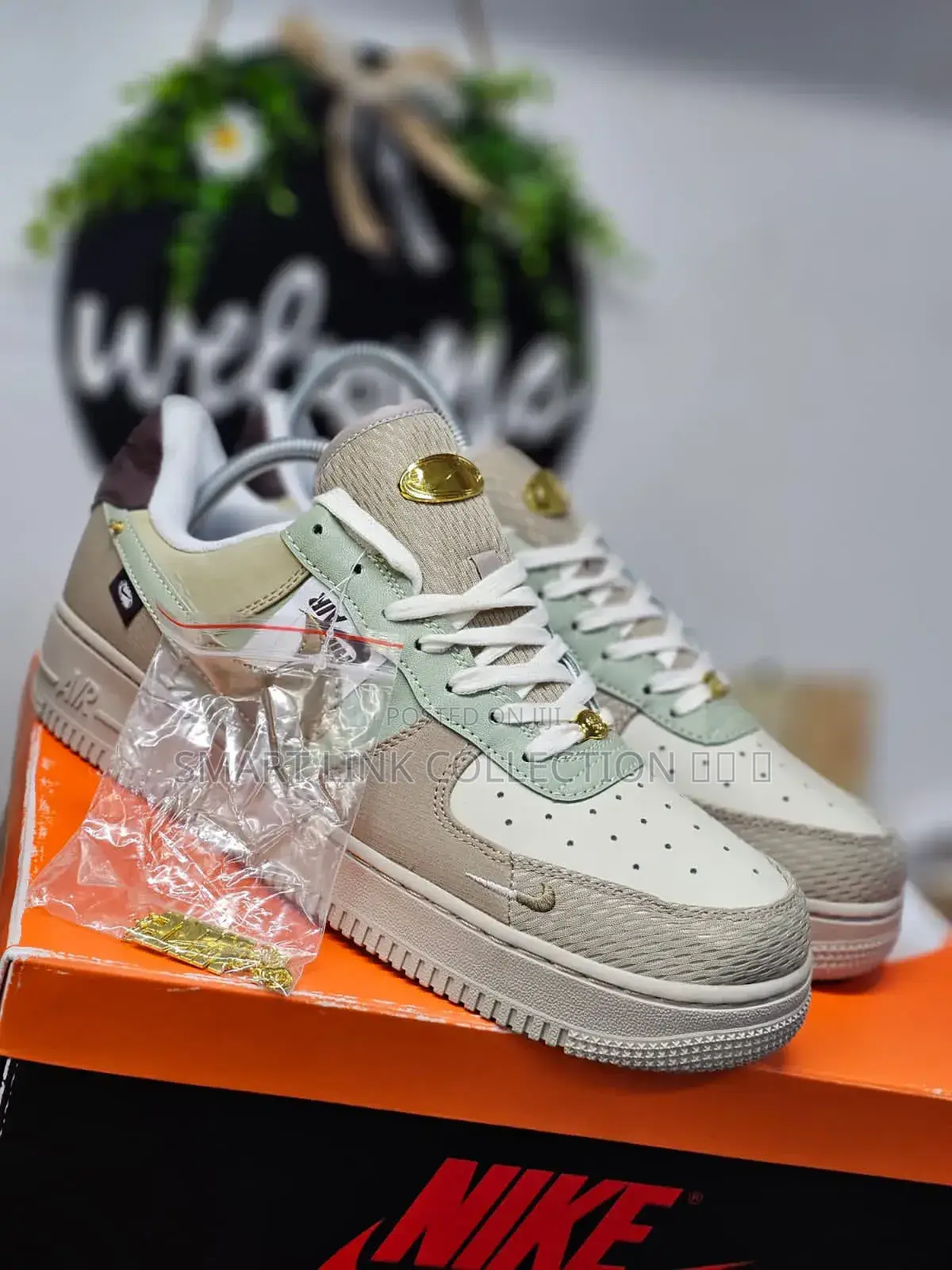 Tanbling
/ Nola Sneakers 