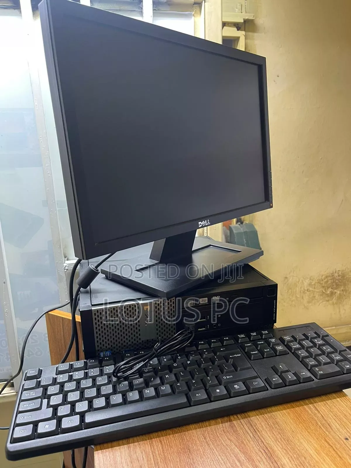 Desktop Computer Dell OptiPlex 790 4GB Intel Core I5 HDD 500GB