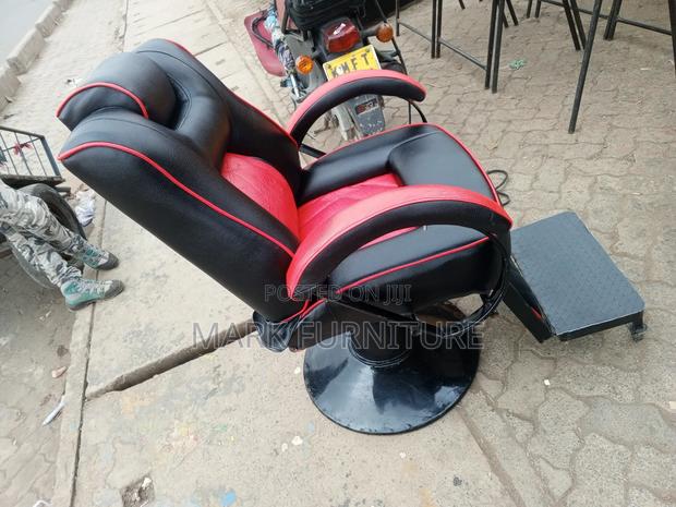 Kinyozi Chair - thumbnail 2