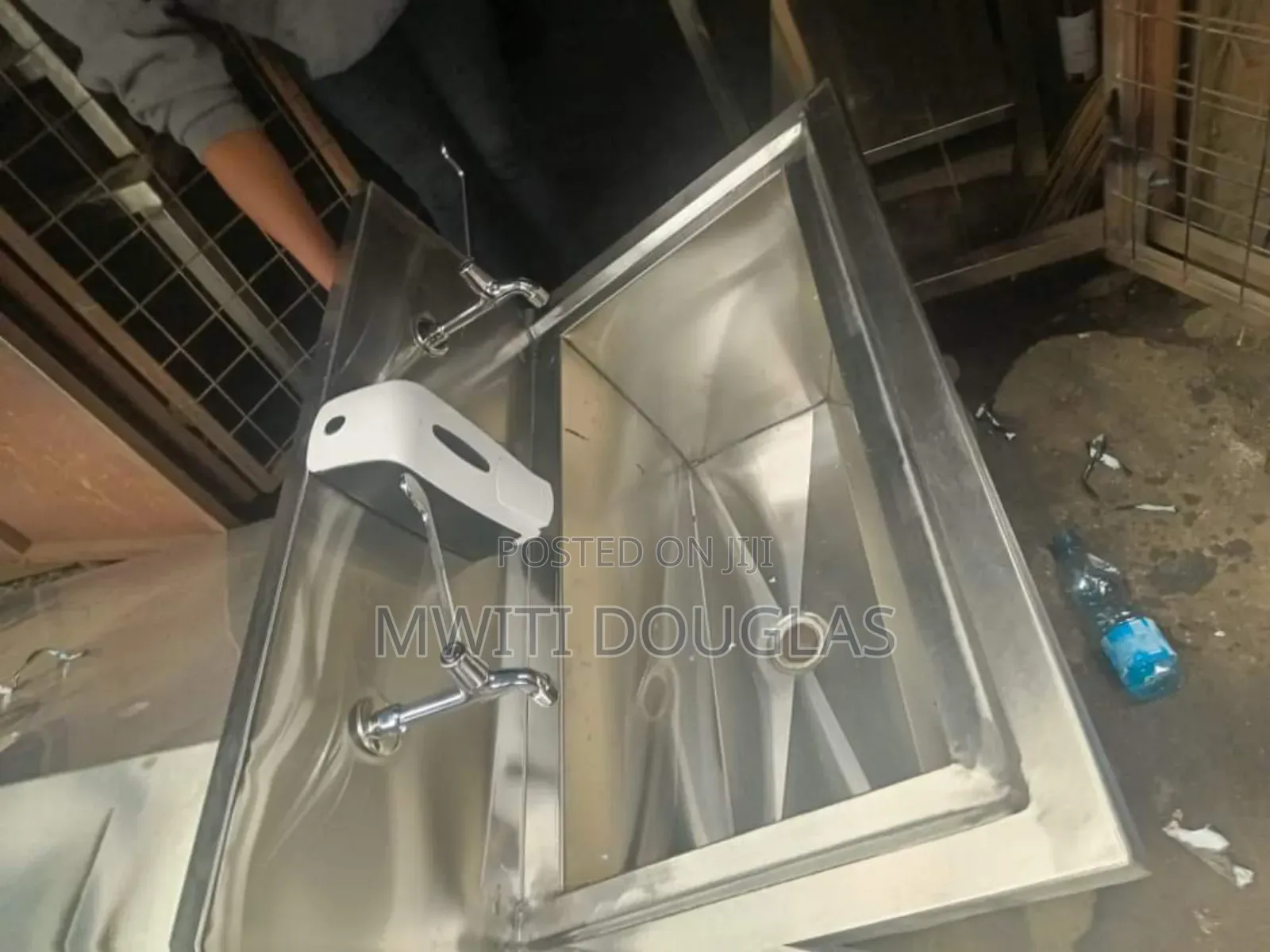 Ss Hospital Scrubs Sinks