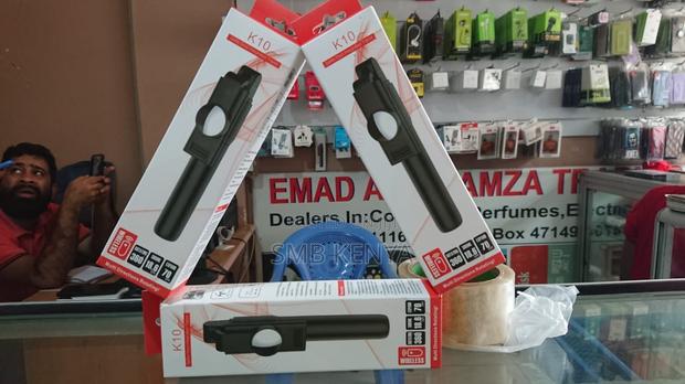 2in1 Selfie Stick And Tripod Stand - thumbnail 3