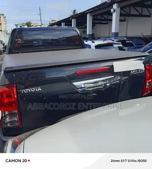 Toyota Hilux 2017 Black