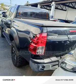 Toyota Hilux 2017 Black