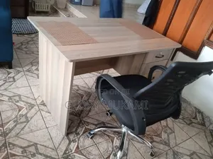 Quality Brand New Office Chair and Desk