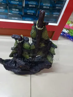 Big Aquarium Ship Ornament 1ft